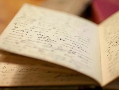 Ημερόλογιο πρώην υπουργού βρέθηκε σε συρτάρι της Βουλής - Οι «εξυπηρετήσεις» με την ένδειξη «επείγον»